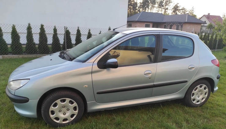 Peugeot 206 cena 12000 przebieg: 121000, rok produkcji 2005 z Biała Rawska małe 154